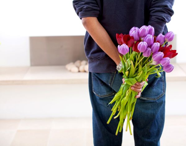 Как правильно дарить цветы?