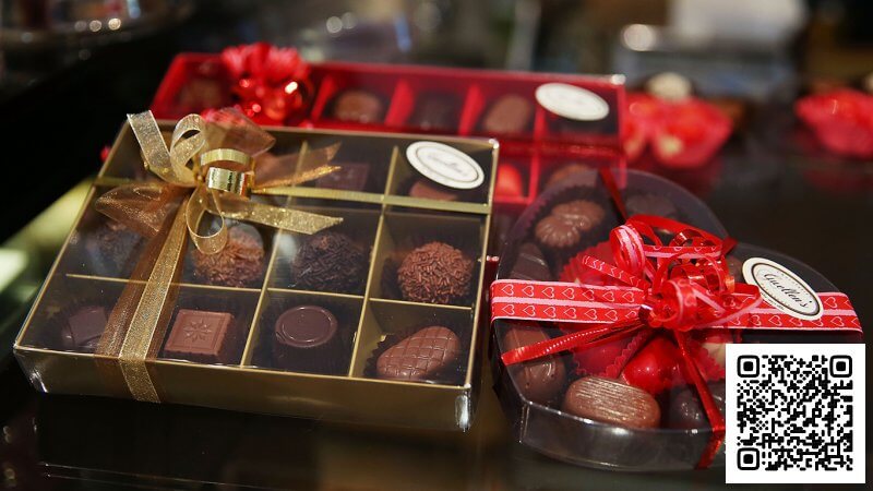 Почему Шоколад дарят в День Святого Валентина?
