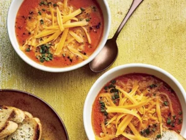 Жареный томатный суп с сыром Чеддер