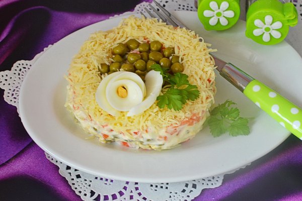 «Принцесса на горошине» – ещё один вкусный салат с зелёным горошком в кулинарную копилку