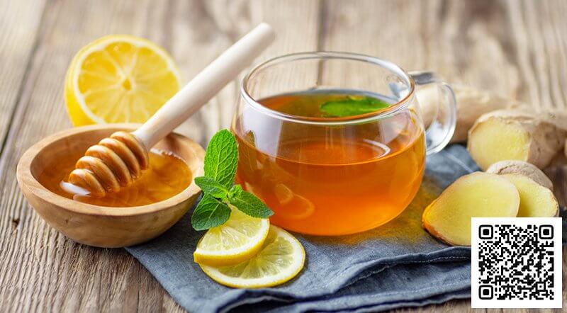 Имбирный чай – кладезь витаминов. А сам имбирь обладаем противовоспалительными свойствами, облегчает боль в горле и кашель